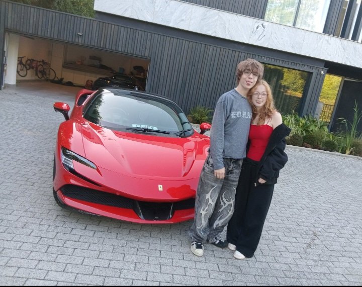 TrevCampbell's tweet photo. My life is my daughter Xbuds. As a single dad the way I think 🤔 about it, as long as i make her laugh every day then I'm doing ok. We both made her boyfriend smile on Sunday because he loves supercars. He makes my daughter aswell so it a win win father wise Xbuds ❤️ https://t.co/CrsWjS5ITc
