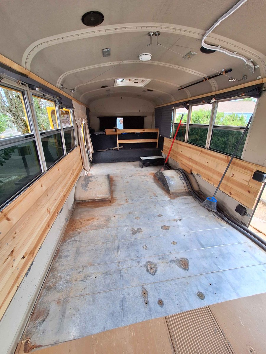 NoRainTheBus's tweet photo. https://t.co/TSWlH9C7CQ