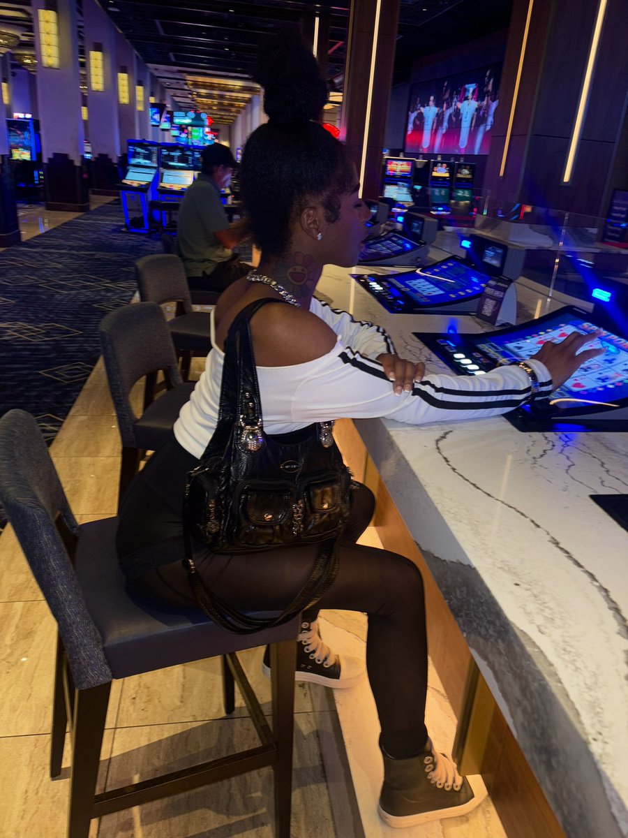 5StarrBluu_'s tweet photo. I could take these 🥷🏿 ho’s https://t.co/t1C3cZmb5L