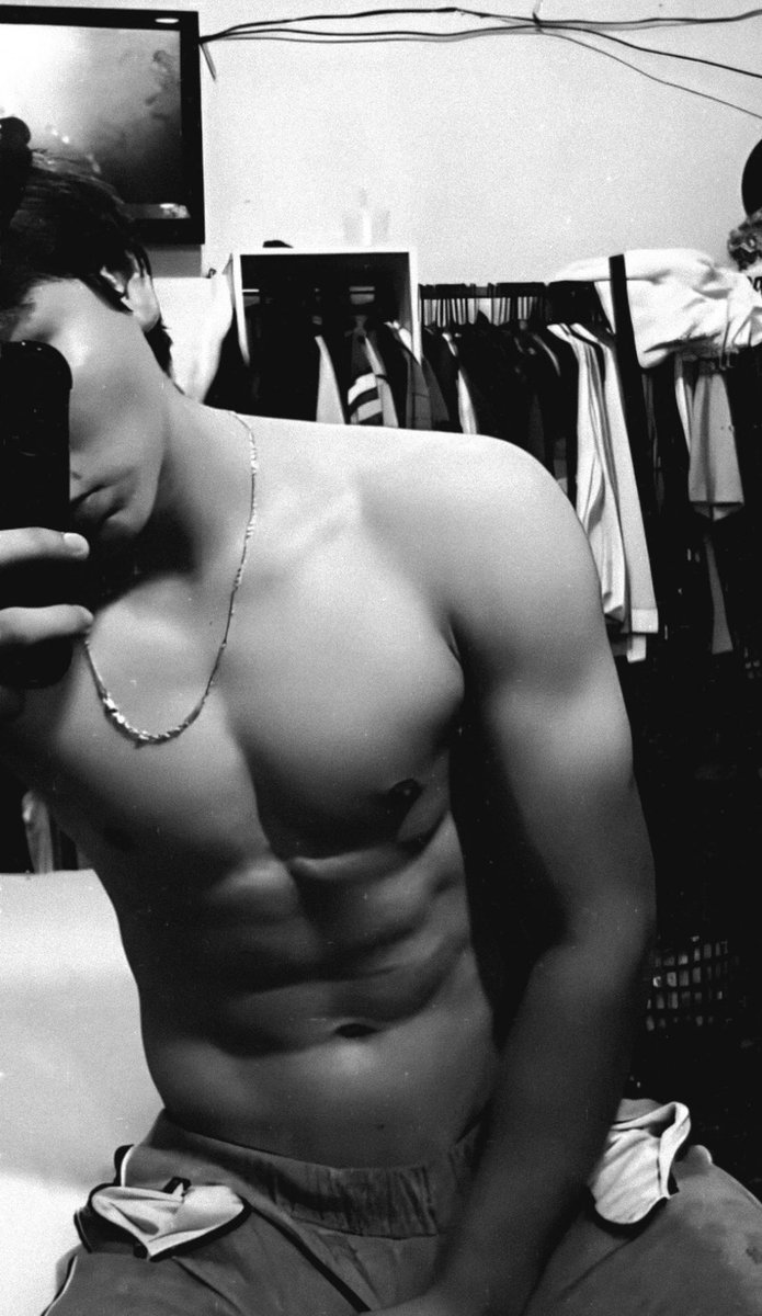 yisusalbert99's tweet photo. Quien me patrocina el gym