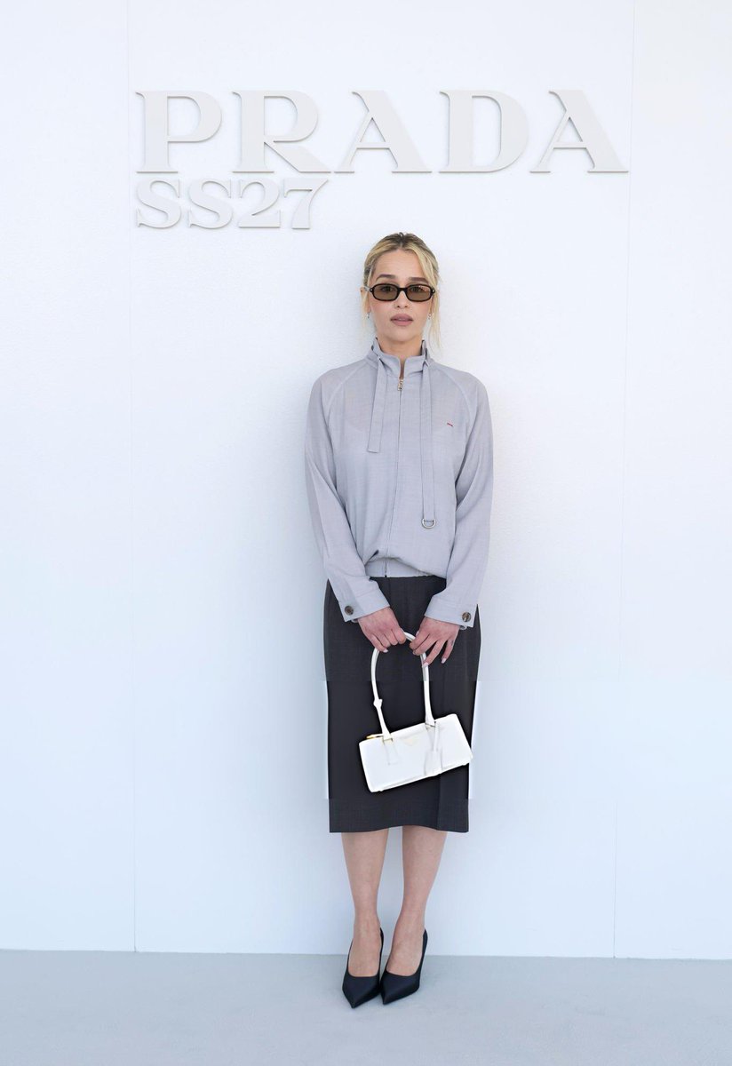 HQEmiliaClarke's tweet photo. Emilia Clarke at the Prada SS27 show at Milan Fashion Week today. https://t.co/F8p1qOJpc8