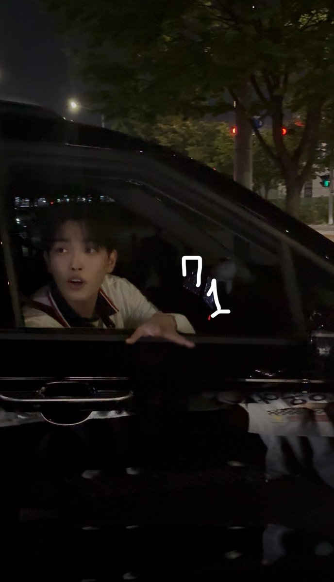 numV7r's tweet photo. ㅎㅈ짱💕💕
팀개홍삼 https://t.co/Jbby7mPQiz