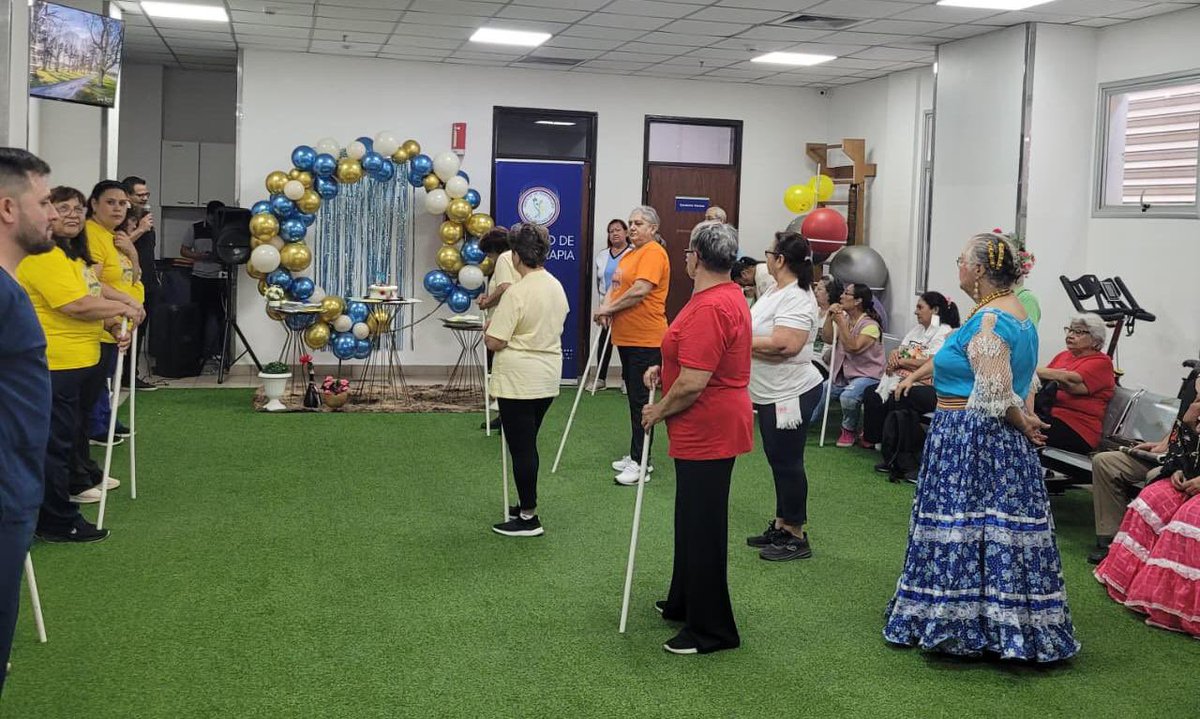 IPSParaguay's tweet photo. 🧑‍⚕️ Fisioterapia de Ingavi destaca el valor del movimiento en la recuperación de los asegurados.
🔗 Leer más: https://t.co/54B4NiLxxh https://t.co/YyObllANvf
