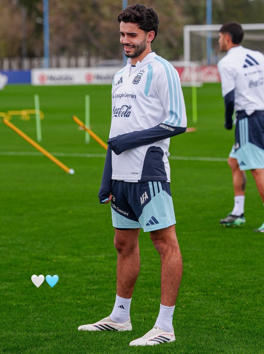 El_DiabloCR's tweet photo. Me alegro mi semana maldita sea.

🇦🇷🤩🔝 https://t.co/u05X52jWf9