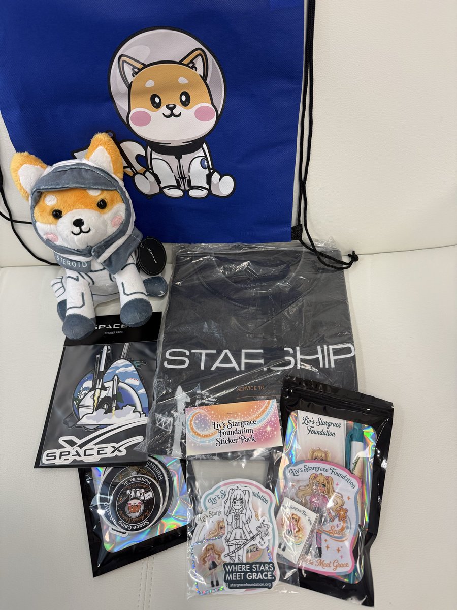 rebeccaperrotto's tweet photo. When we started planning The Asteroid Scholarship at Space Camp, the first thing I wanted the kids to have was an Asteroid plush.

I reached out to @SpaceX. They generously donated plushies, t-shirts, and stickers for the participants and made sure the younger siblings who weren’t old enough for camp got coloring books, shirts, and stickers too.

After graduation I watched those kids walking around holding their Asteroids. 

My heart melted.

Liv would have smiled so big. She would have loved all of it.

Thank you, @SpaceX. ❤️🚀
