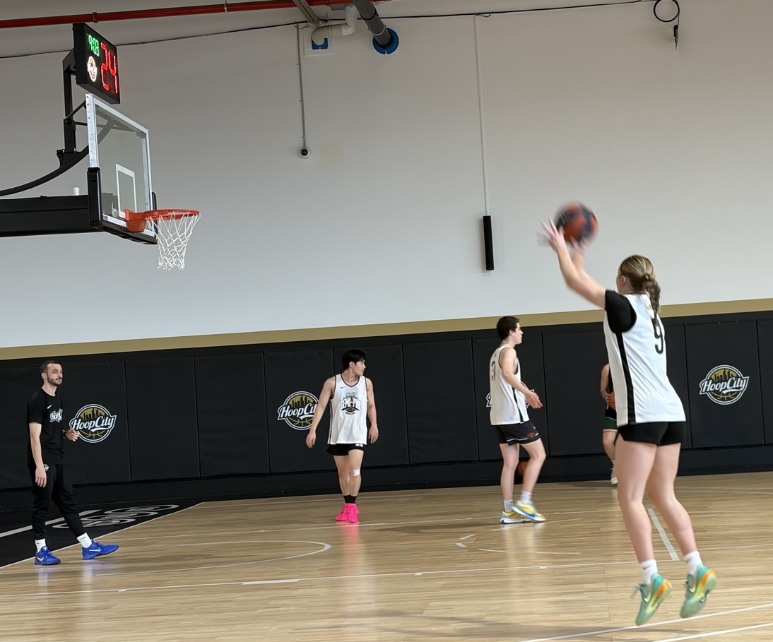 CDunnBball's tweet photo. Great experience at the @HoopCityAU Semi-Pro Showcase in Melbourne 🇦🇺
A full day of athletic testing, skill work with pro coaches and competitive 5v5 alongside male & female athletes, led by former NBL Head Coach @JSchueller15 and the Hoop City team.
Testing:
20m — 3.04s
Shuttle — 12.95s
Really enjoyed being pushed in a different environment and competing against bigger, stronger athletes.
Lots to take away and plenty to keep working on.
17yo | 2027 | 5'10" G/W | Melbourne, Australia
🔗 https://t.co/KVVFIa04XY