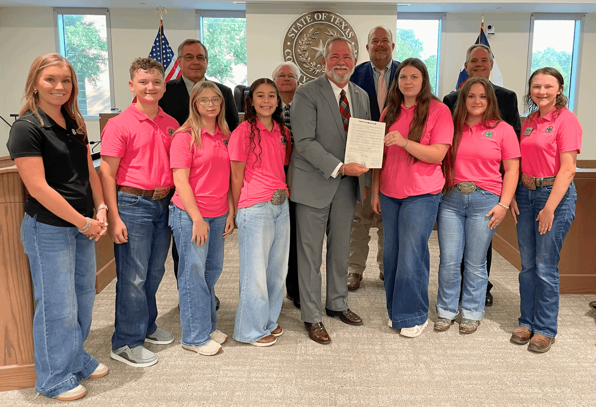 BrazoriaCounty's tweet photo. Brazoria County Commissioners Court proclaimed October 4–10 as National 4-H Week, recognizing the Texas A&M AgriLife Extension Service’s 4-H Youth Development Program.

Through hands-on learning and community connections, 4-H helps young people build skills for work and life. Thank you to the educators and volunteers who make these opportunities possible for Brazoria County youth! 💚