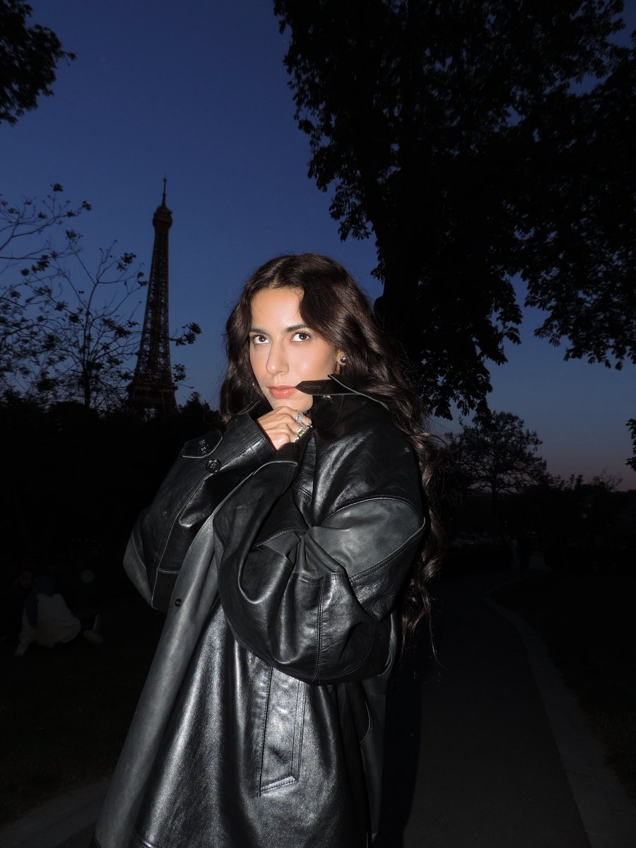 QGdaMarina's tweet photo. SOLD OUT! O show de Marina Sena em Paris está oficialmente esgotado. 🇫🇷

— o show será dia 27/10, no Cabaret Sauvage. https://t.co/Kez0rLjMbE