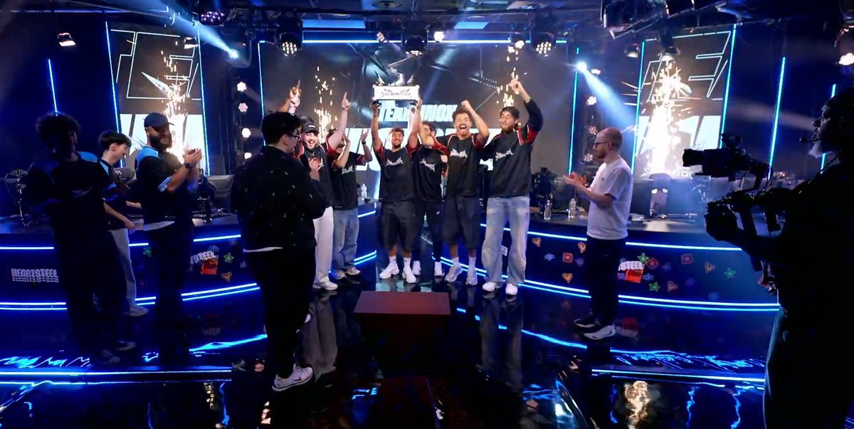 JLTomyTV's tweet photo. C'EST OFFICIEL : TOMY A PLUS DE TROPHÉES QUE JOBLIFE (SA PROPRE EQUIPE) SUR LEAGUE OF LEGENDS 🥹

Il fallait au moins ça pour bien finir avec LoL..

gg team @maximebiaggi @ElDiscretojr22 @Inoxtag @Grimkujow_ @Nisqy https://t.co/6tgvplZ9UQ