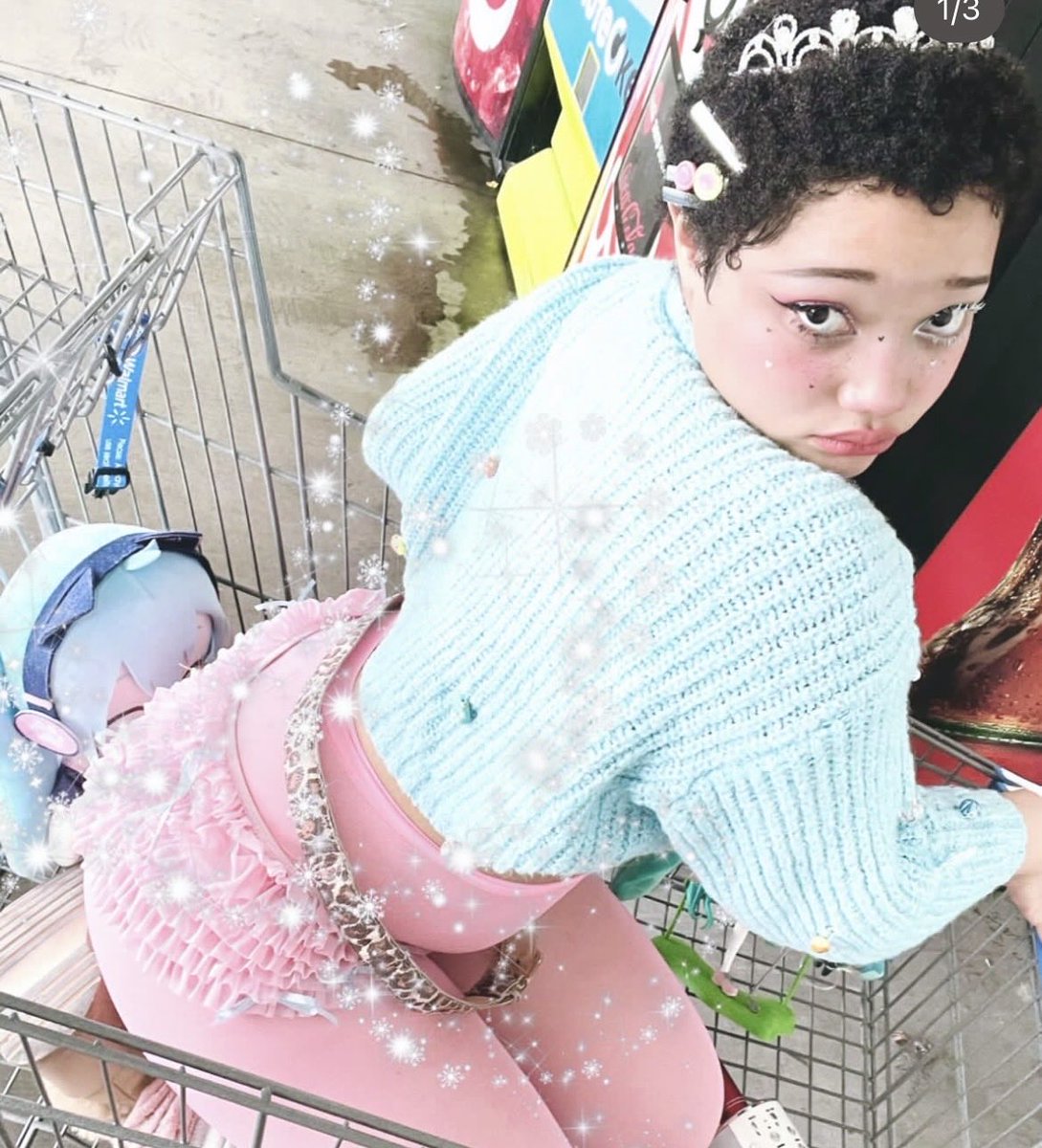 chuddybaby's tweet photo. Cus this mf is getting hated on again i also need to remind everyone that she was known for dressing/posing like a kid… https://t.co/SN638mZ8DJ