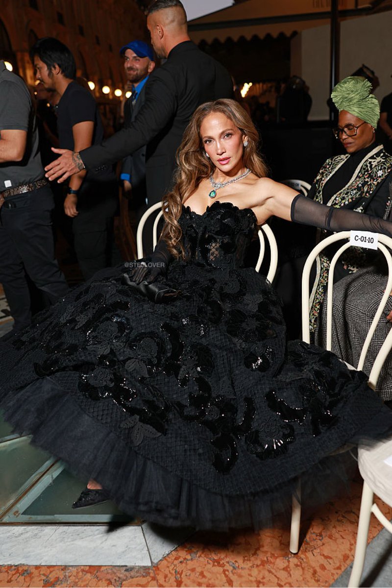 stejlover's tweet photo. eu fico sempre gag com a beleza da Jennifer Lopez, mds https://t.co/wtvBTNWVsP