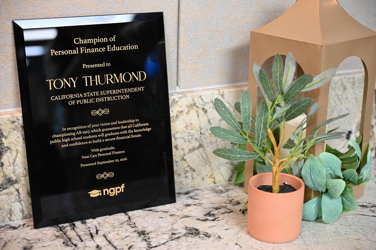 CADeptEd's tweet photo. Giving Students the Tools to Build a Strong Financial Future! 💸

@CA_Supt Tony Thurmond was recognized today with the Personal Finance Education Champion award from @NextGenPF for his advocacy to make personal finance education available to all California high school students. https://t.co/ppMnPhqieD