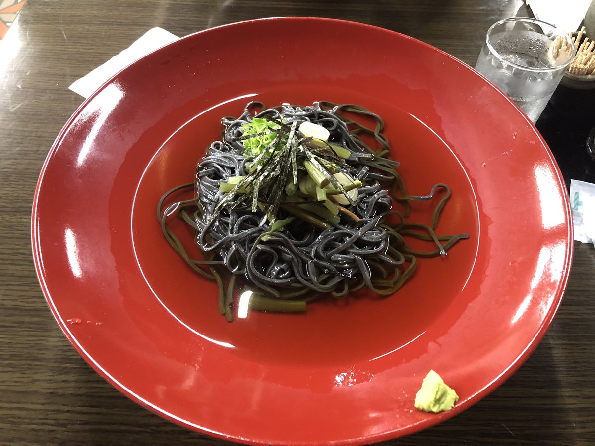 cz4a_shou's tweet photo. 名刺貼りに再訪
普甲峠販売店の大江山さんへ
峠ステッカー購入時には営業時間前に伺ったので食べれなかった鬼蕎麦をランチに
#ジャパン峠プロジェクト
#JTP
#普甲峠
#大江山
#鬼蕎麦
#酒呑童子 https://t.co/xXnxO7nMmU