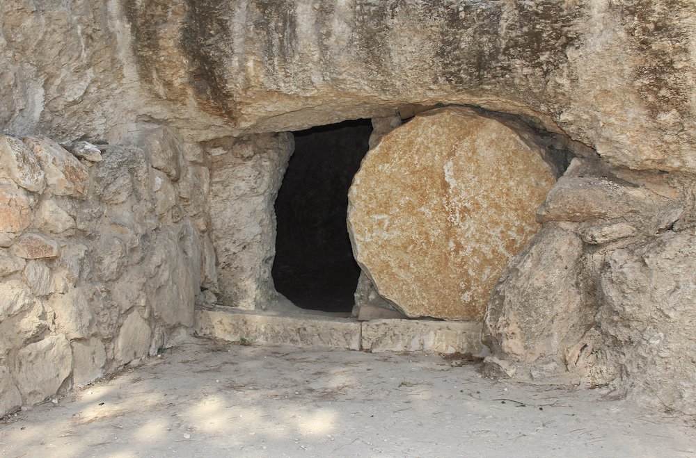 Gunblaze1969's tweet photo. Do you believe it is true that Jesus Christ died on the cross and rose again on the third day?
A. Yes
B. No https://t.co/uVXU1Ef1xn