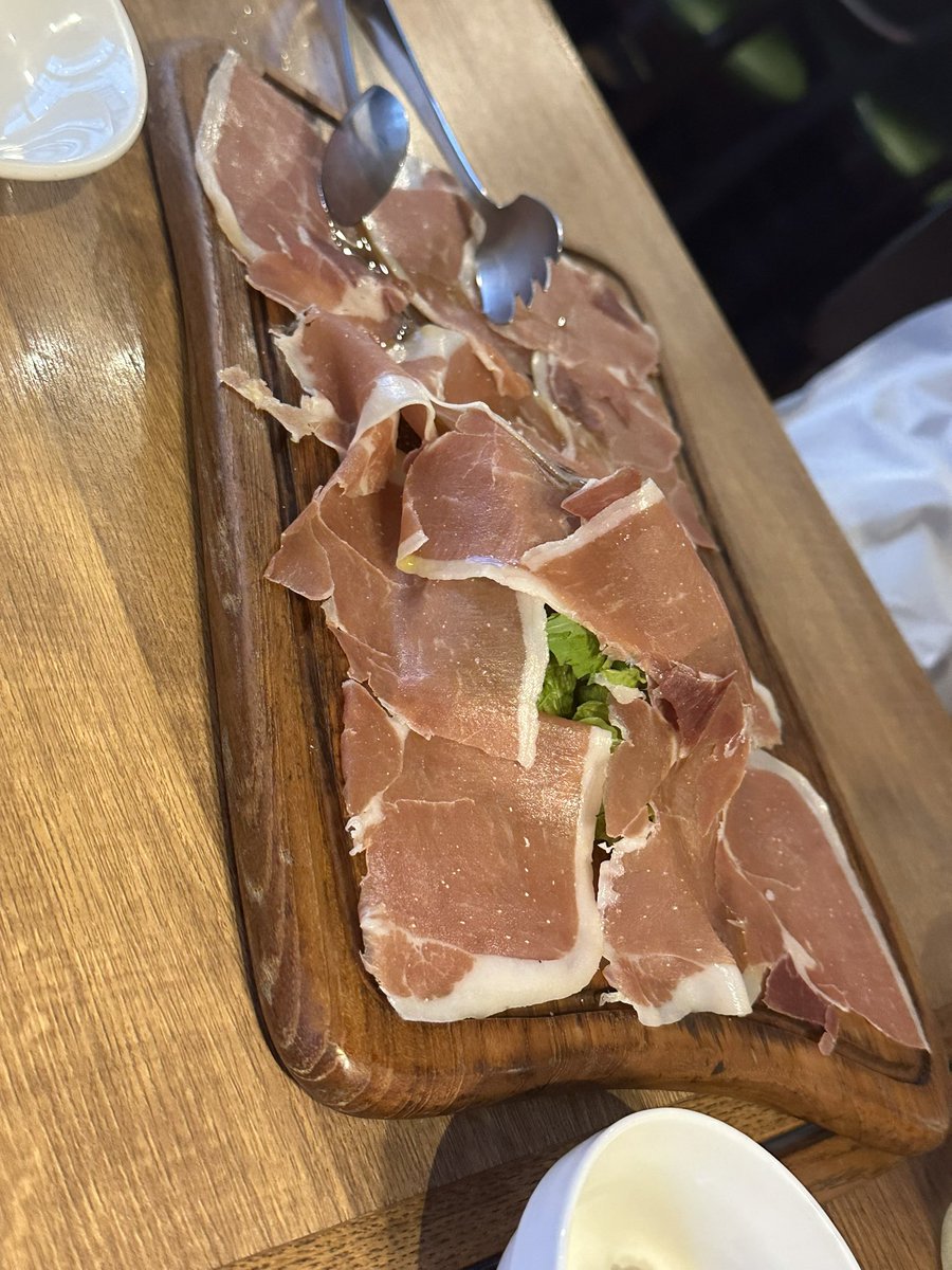 fukuple's tweet photo. コレはクソうま熟成肉のお店(ฅ`ω´ฅ) https://t.co/Sq1Xa0J3QM