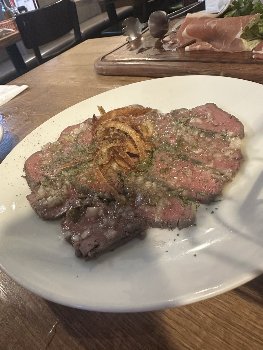 fukuple's tweet photo. コレはクソうま熟成肉のお店(ฅ`ω´ฅ) https://t.co/Sq1Xa0J3QM