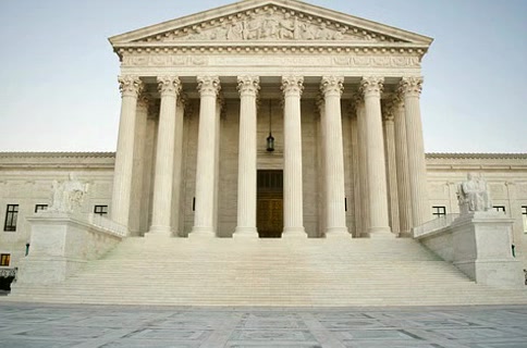 ThomasRobegbb's tweet photo. Trump signs new executive order mandating Classical styles for federal architecture https://t.co/WN03E21J4O