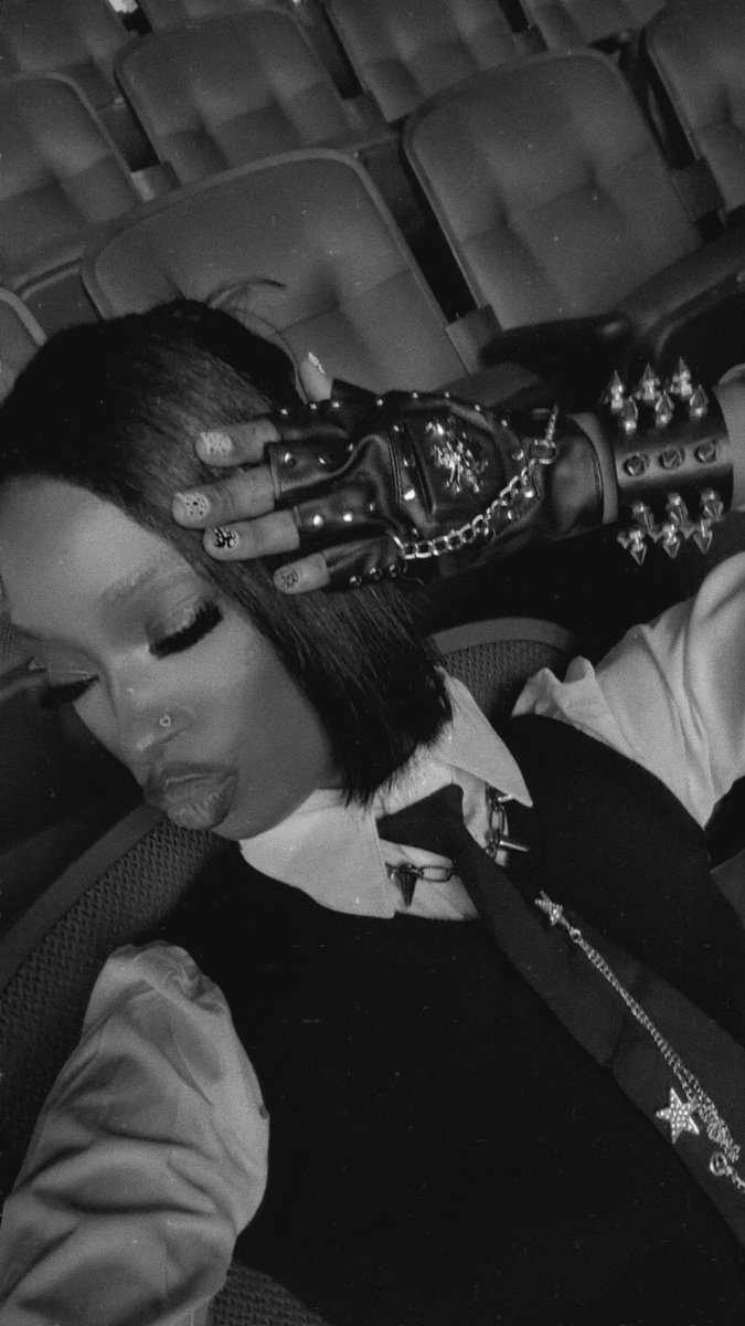 sydneytamia_'s tweet photo. https://t.co/785AtTOhaK