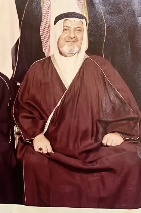 waleed454545's tweet photo. @hjelan20 وبعد سقوط السلطنه القعيطيه عام ١٩٦٧م توجه السلطان غالب القعيطي الى السعوديه في رعايه الملك فيصل بن عبدالعزيز رحمه الله ومازال الى يومنا هذا حي رزق في المملكه برعايه كريمه من حكومه المملكه https://t.co/egNcdOMzcc