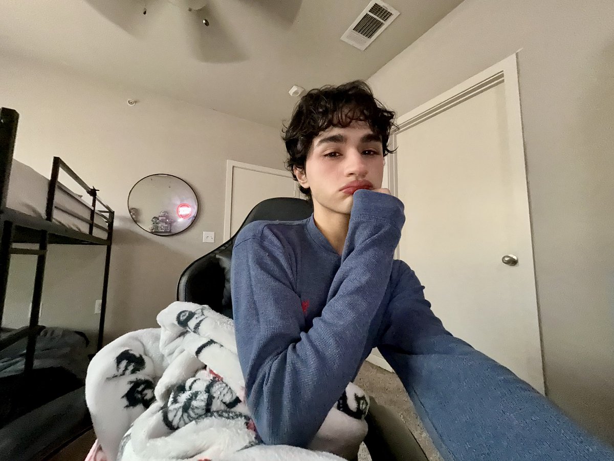 xorichiee's tweet photo. 🦕 #gay #satx #mlm https://t.co/2xbfEY6Qor