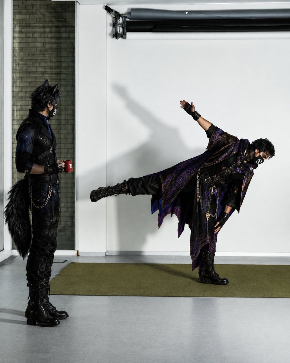 MorriganMourn's tweet photo. So I saw that there has been another iconic photoshoot, so of course I had to recreate the images with these 2 icons. Enjoy 📸 https://t.co/MHGN9yJEH7