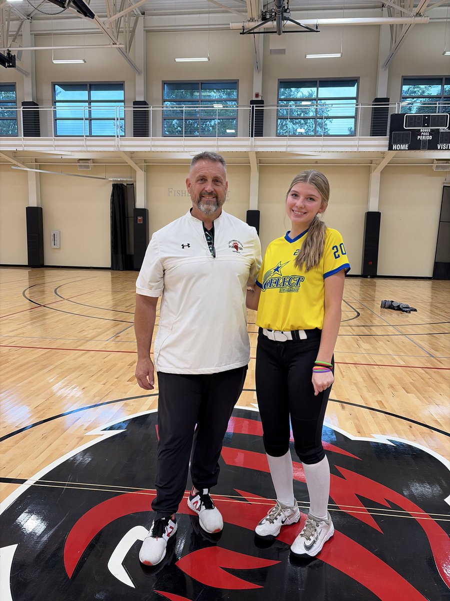 Rachelchaney77's tweet photo. Thank you @LFCollegeSB for hosting a great camp!!! So much fun getting to know everyone and loved all of the drills. @JoeKinsella66 @CoachHewett9 @JulieHeitman3 @SelectFPBH https://t.co/WI0aWE4aHc