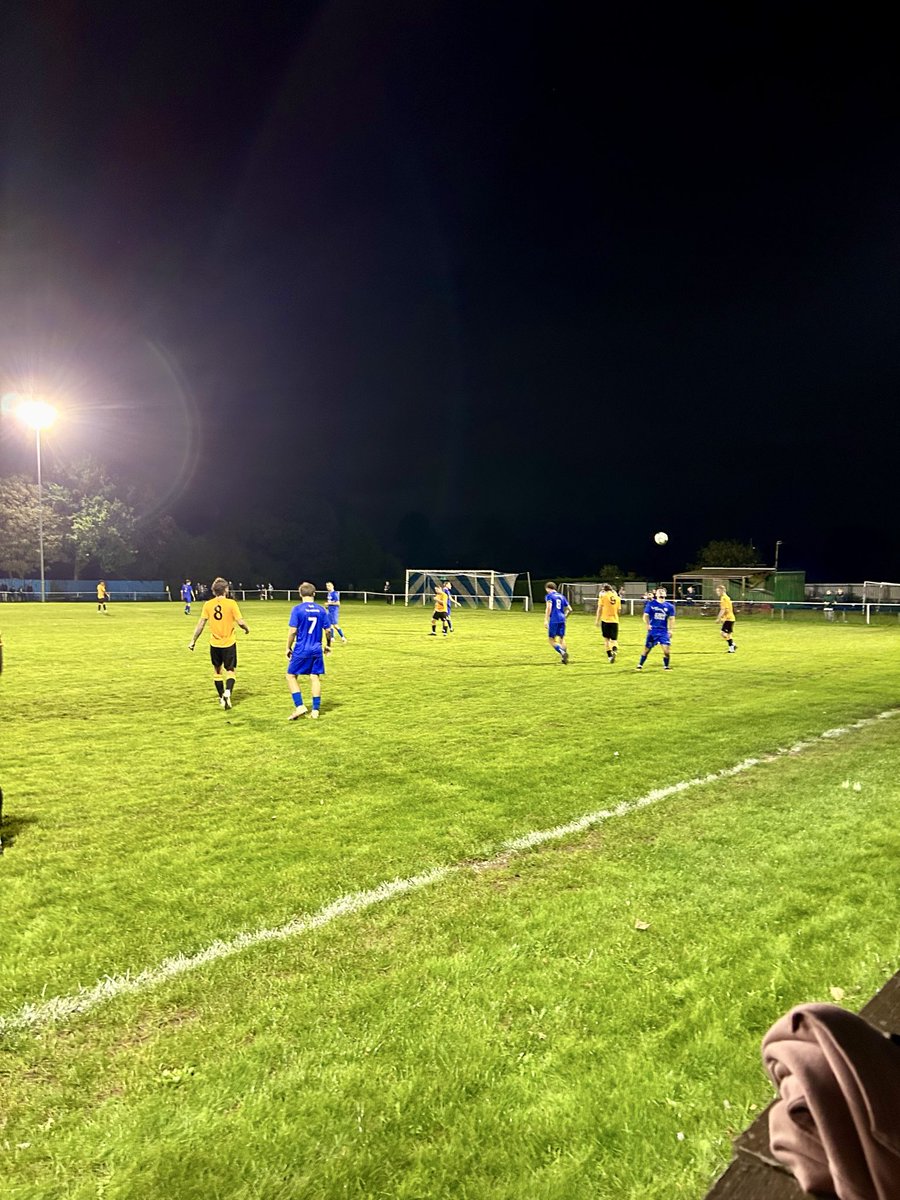 RPGilb's tweet photo. Derby match action in the @CentralMidsAll Premier Division South. Village honours go to league leaders @holbrooksports who beat very near neighbours @HolbrookSM_ 3-2 in a proper derby clash. #nonleague #localderby #groundhopping https://t.co/cEIEPV7Uj8