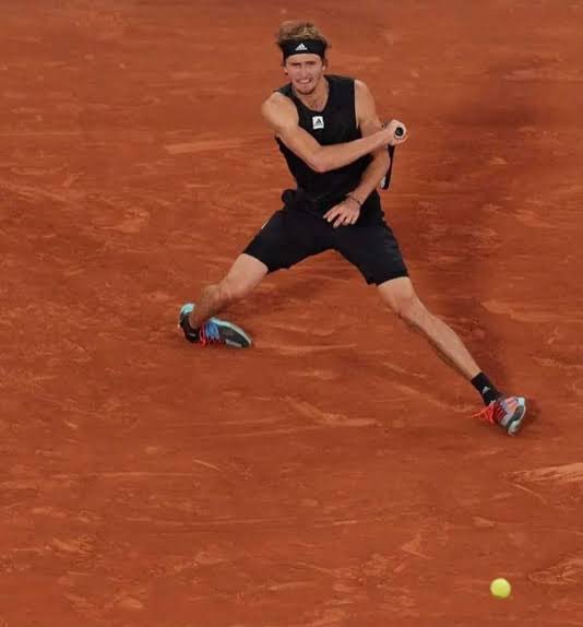 Kimgfx's tweet photo. Meanwhile, 25 year old Sascha https://t.co/kY2QECA2lI