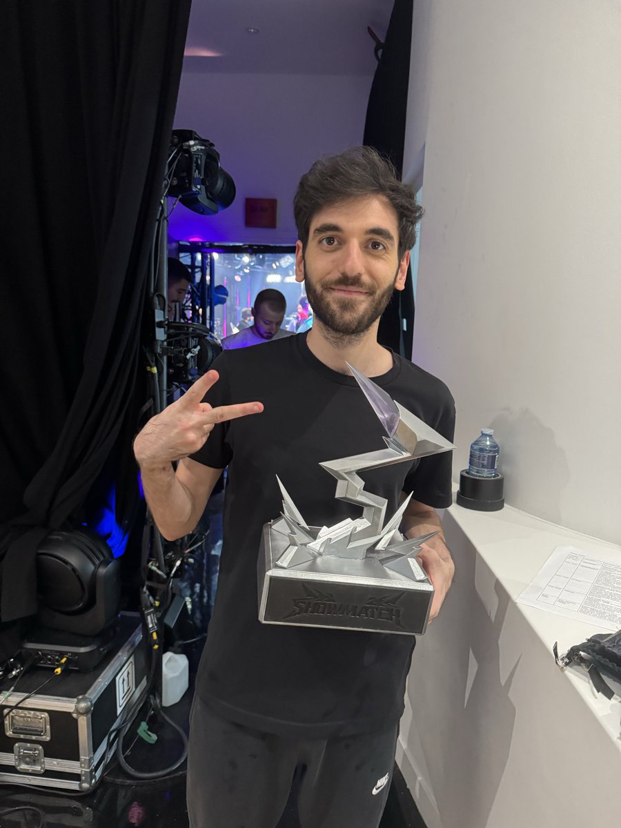 Nisqy's tweet photo. GG MON EQUIPE https://t.co/BrVuuMdhIt