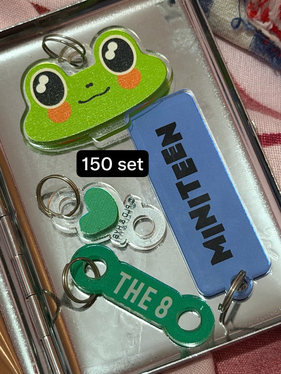 eisaarchives's tweet photo. ༘ ೀ⋆｡˚ wts lfb

help rt! 

wonhao official miniteen keyrings

• prices indicated in ea photo
• payo or 1 week dop with 30% nrdp
• shipping schedule is every SUNDAY ONLY
• bulacan area 
• x sensi and impatient
• ONHAND and ready to ship

🏷️ wonwoo the8 miniteen official https://t.co/qS9DHfqs9B