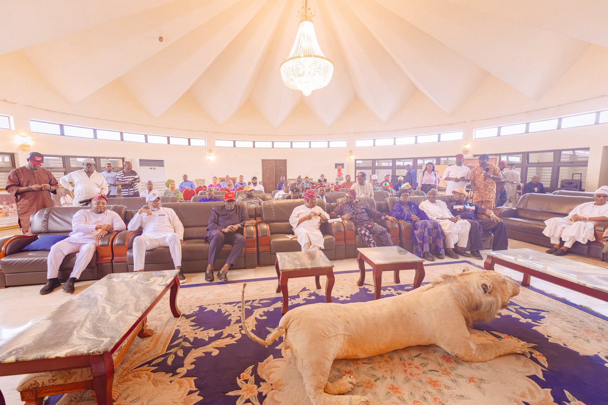 Sen_AdeolaYAYI's tweet photo. We were warmly received by the Regent Awujale and Ogbeni Oja of Ijebuland, Olorogun (Dr.) Sunny Kuku, alongside members of the Ijebu Interregnum Council, Council of Chiefs and other traditional leaders.

We were deeply humbled by the Regent’s recollection of our relationship with the late Awujale and Paramount Ruler of Ijebuland, Oba (Dr.) Sikiru Kayode Adetona, particularly his words: “Senator Yayi, the Awujale had no other candidate but you.” Papa was a father to us, and our love and commitment to Ijebuland will never diminish.

We discussed the development priorities of Ijebuland, including healthcare, education, security, infrastructure and economic opportunities. We also welcomed the proposed Ijebu Development Agenda and assured our traditional leaders that we would carefully consider its priorities within our broader plans for Ogun State.

We equally reaffirmed our support for the aspiration for the creation of Ijebu State and highlighted the enormous economic potential of the Ogun Waterside and coastal corridor, particularly through port development, oil exploration and other investments capable of transforming the economy of Ijebuland and Ogun State.

We appreciate the Regent, the Council of Chiefs and the entire traditional leadership for their warm reception, prayers and constructive engagement. Together, we will continue to pursue a development agenda that ensures every part of our dear State moves forward.

ITESIWAJU IPINLE OGUN!