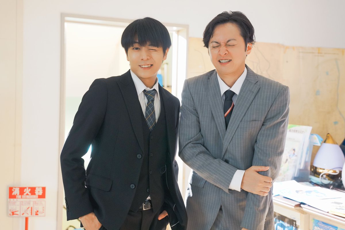 saitoryu616's tweet photo. 『キスは捜査のあとで』第9話！
ご視聴いただきありがとうございました！

多古井さんとの温泉デート。
とても幸せな時間でした。
そんな幸せな空気から一転。
大前田の挑発から塩野ブチギレです。
なかなか波乱の展開と終わり方でしたが、
ついに次回、最終話！
多古井と塩野は一体どうなるのか！
お楽しみに！

そして最終回先行上映イベントに
ご参加いただいた皆様も
ありがとうございました！
とても楽しいイベントでした🙇‍♂️
なんとTVerの方では最終的に
ランキング3位までランクインしまして。
本当に沢山の方に愛されているんだなと
改めて実感しました。
ありがとうございます🙌
引き続き最終話まで、
よろしくお願いします！

#キスあと #次回 #最終話 #学生服 #初恋
