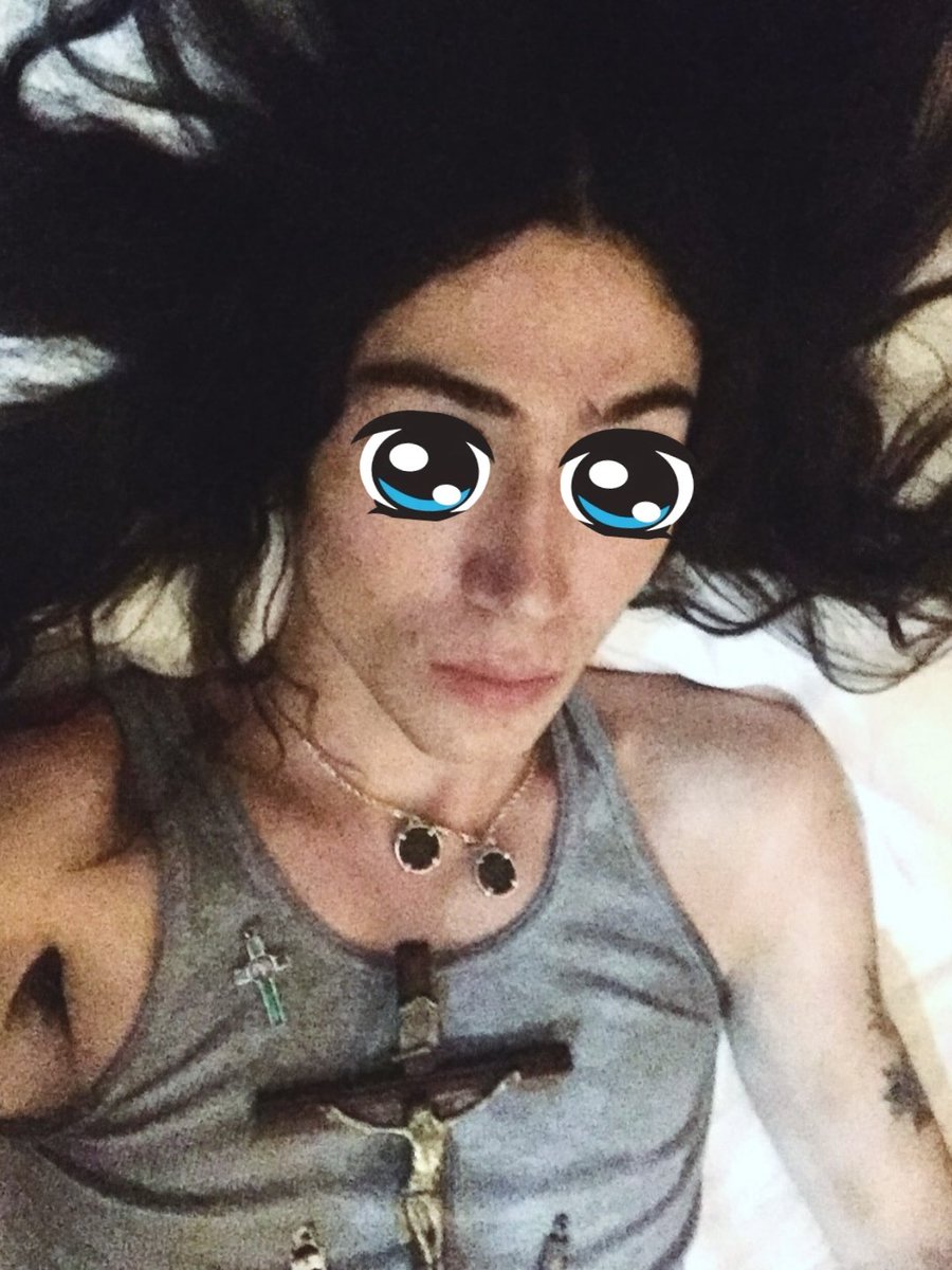 rmlscult's tweet photo. godulas let me heal in your bed https://t.co/nf5k6uxiyl