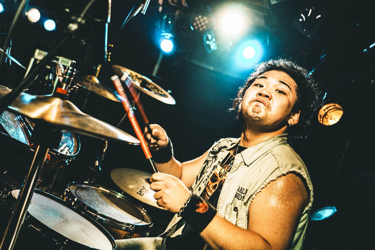 ryo_pandemix's tweet photo. 2026.09.10 心斎橋soma
最高の夜でした!
ありがとうございました!
#band #Live #PANdeMIX #ベース #ハードロック https://t.co/3rZujuf9UJ