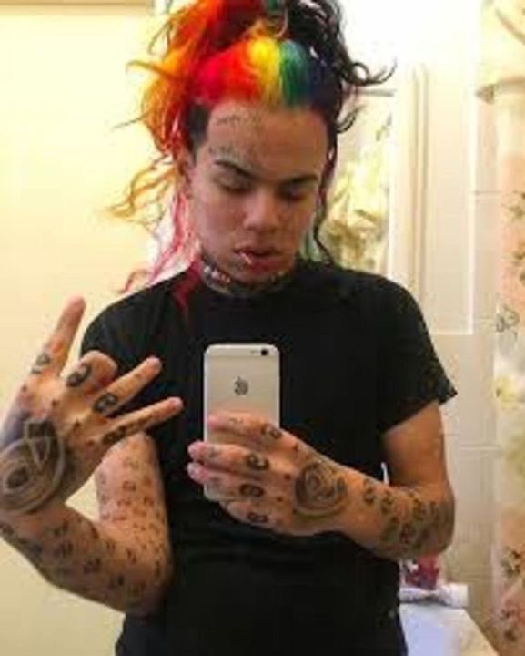 IsValll's tweet photo. @camiloandress6_ Tu ere’ tekashi https://t.co/L1joQf7hNt