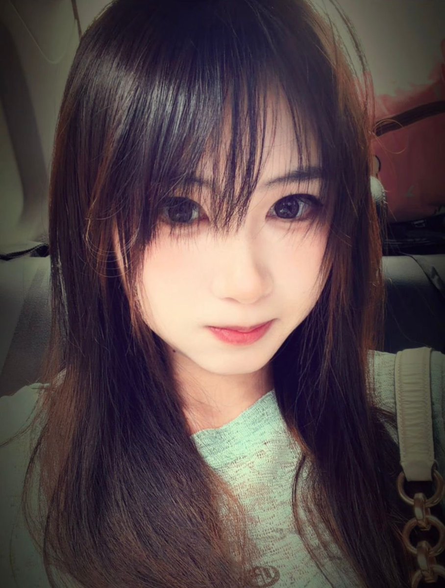 Tiantianabc123's tweet photo. 投稿自己的反差婊齐卓，表面是个乖乖女，实际上喜欢被���被爆操。野爹们对着这种骚脸有没有感觉？

投稿请私信或主页🐧 https://t.co/dkZywUOzlY