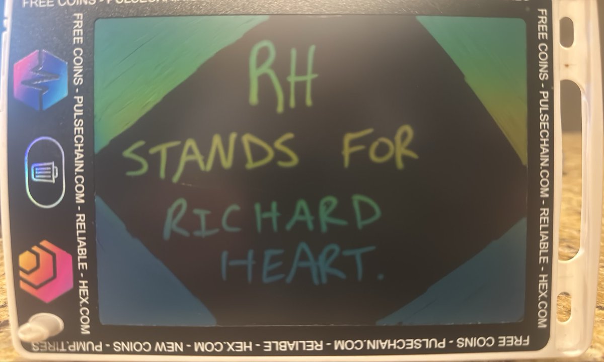 jp0010110's tweet photo. Protip. 

RH stands for Richard Heart. ♥️ 

@RobinhoodCrypto https://t.co/30H3yp0jco