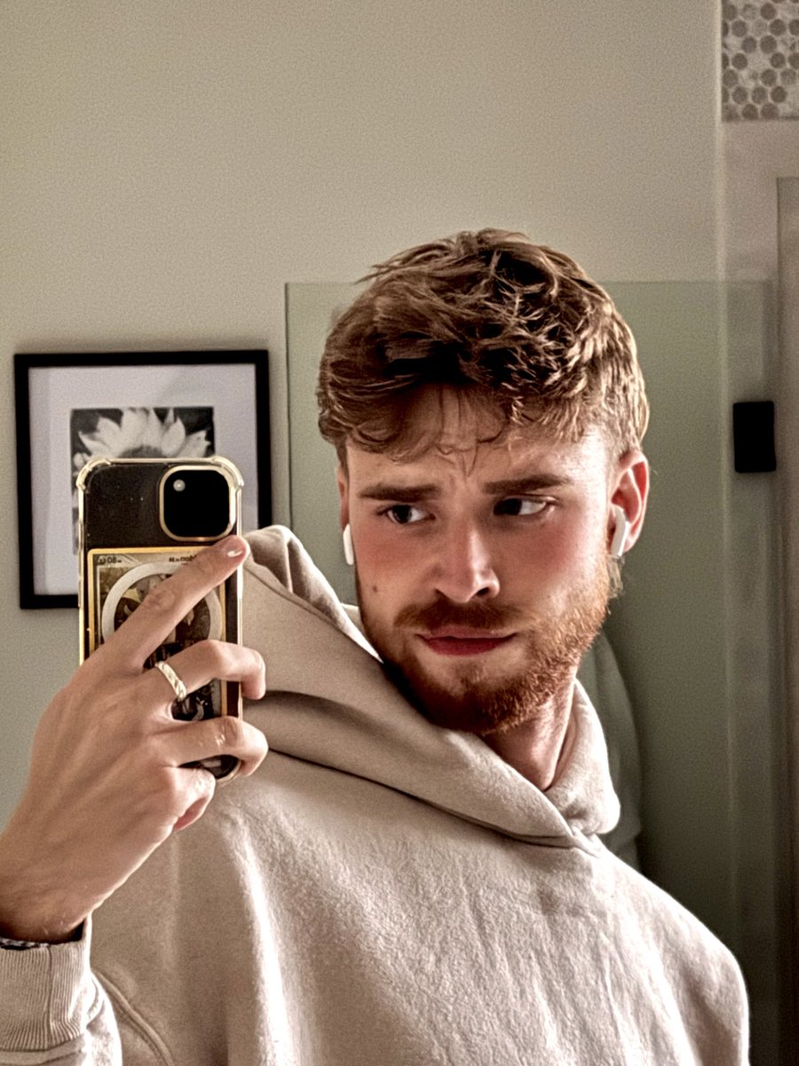 mermaidboyh2o's tweet photo. I've changed my life's direction one too many times
And I'm worried that I'll never end up truly satisfied https://t.co/J3GJy48277