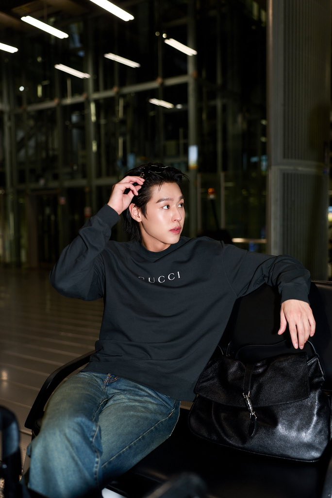 subthtjch's tweet photo. นะคั้งงงงงงหหห์ 

PP KRIT X GUCCI MFW26 
 BILLKIN GLOWING IN MILAN 

 #GUCCISS27xBILLKIN  
#GucciTheStoreShow 
 #bbillkin 
#GUCCISS27xPPKRIT 
#GucciTheStoreShow #PPKritt 
@ppkritt #Gucci @gucci https://t.co/n3Xv0Ov7Ky