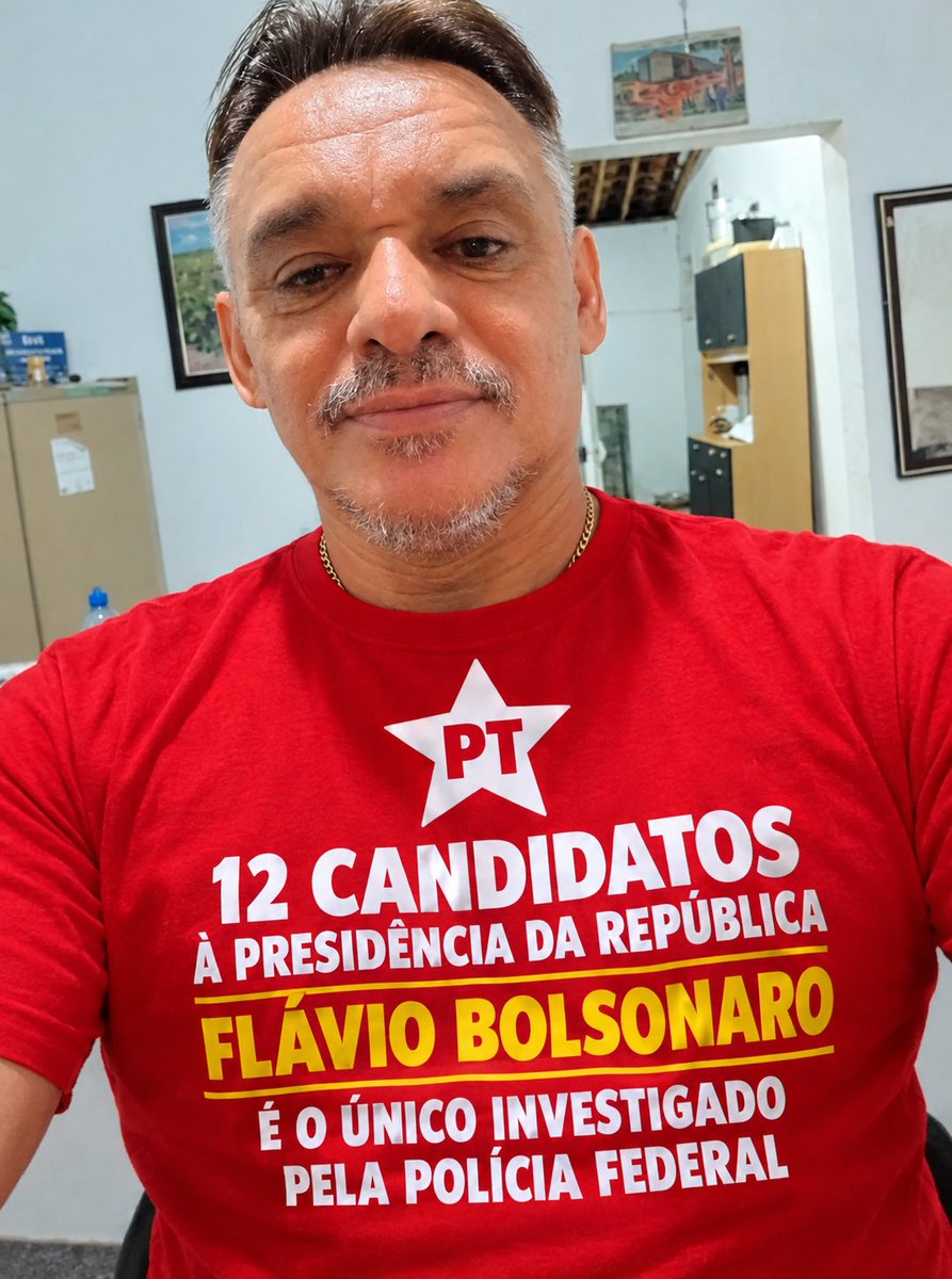 Franlim94523491's tweet photo. Não é uma escolha difícil https://t.co/QB5CcLKdow