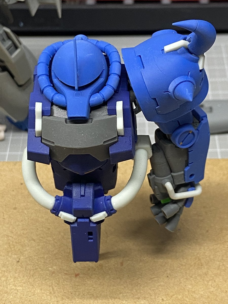 ns32v's tweet photo. Fusion/Fusion360製 MS-07グフ
F2から考えてグフカスを退化させたグフ、
つうところはちゃんと目指せとるとは思うけど、
現物化すると凶悪さはだいぶ薄まって、F2のシャレオツ感寄りにソヒスチケートされてしもうた気もするけ��まぁヨシ😚 https://t.co/a7czG4LjwK