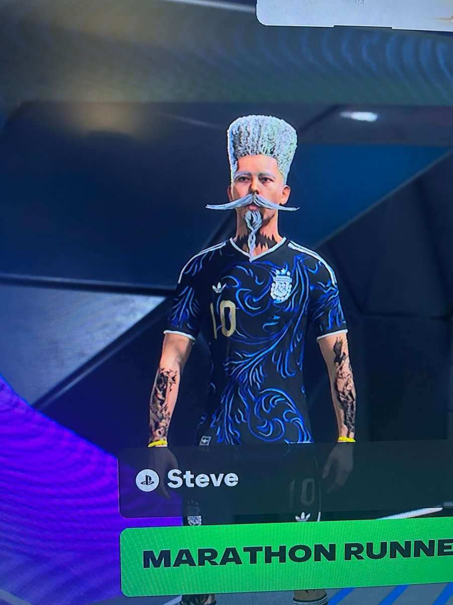 FacesOfFIFA11's tweet photo. There’s a lot going on here.

#EAFC
#FIFA
#EAFCCLUBS
#EAFCRUSH
#PLAYSTATION
#XBOX https://t.co/jOaT92VFsB