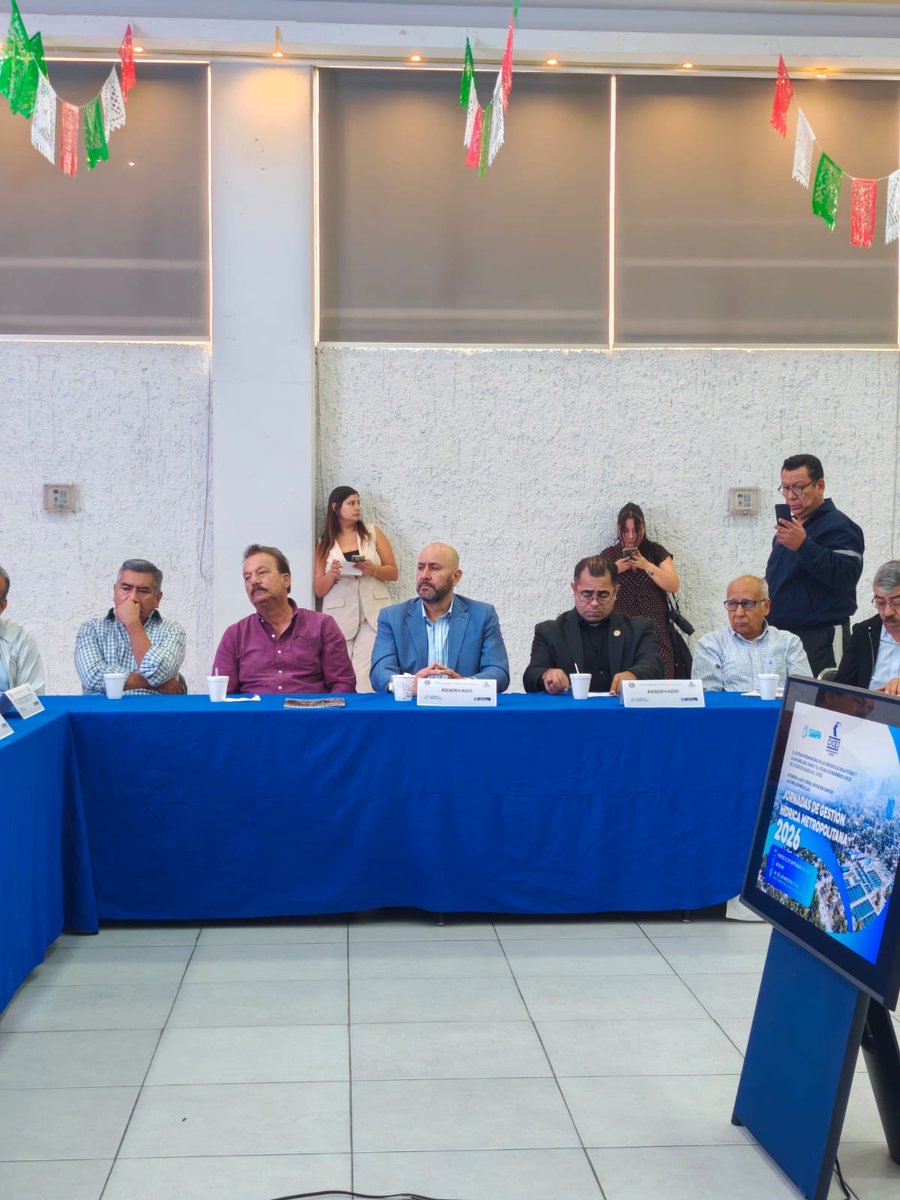 fermaparrilla's tweet photo. En el @cicej_ se dieron a conocer las conclusiones de las Jornadas de Gestión Hídrica Metropolitana 2026.

Sigamos aportando conocimiento y análisis ante el reto del agua en nuestra ciudad. 💧

#GestiónHídrica #IngenieríaCivil #Jalisco https://t.co/euI6SvLabH