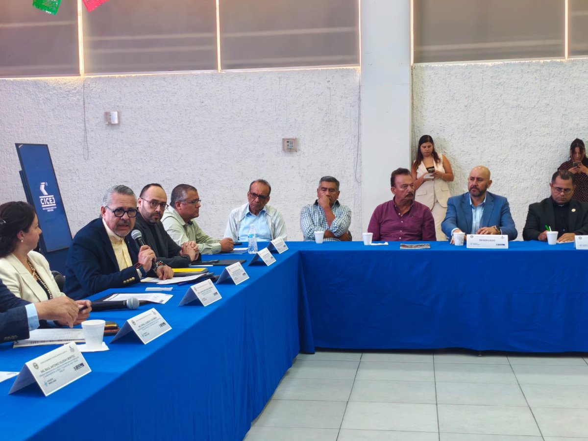 fermaparrilla's tweet photo. En el @cicej_ se dieron a conocer las conclusiones de las Jornadas de Gestión Hídrica Metropolitana 2026.

Sigamos aportando conocimiento y análisis ante el reto del agua en nuestra ciudad. 💧

#GestiónHídrica #IngenieríaCivil #Jalisco https://t.co/euI6SvLabH