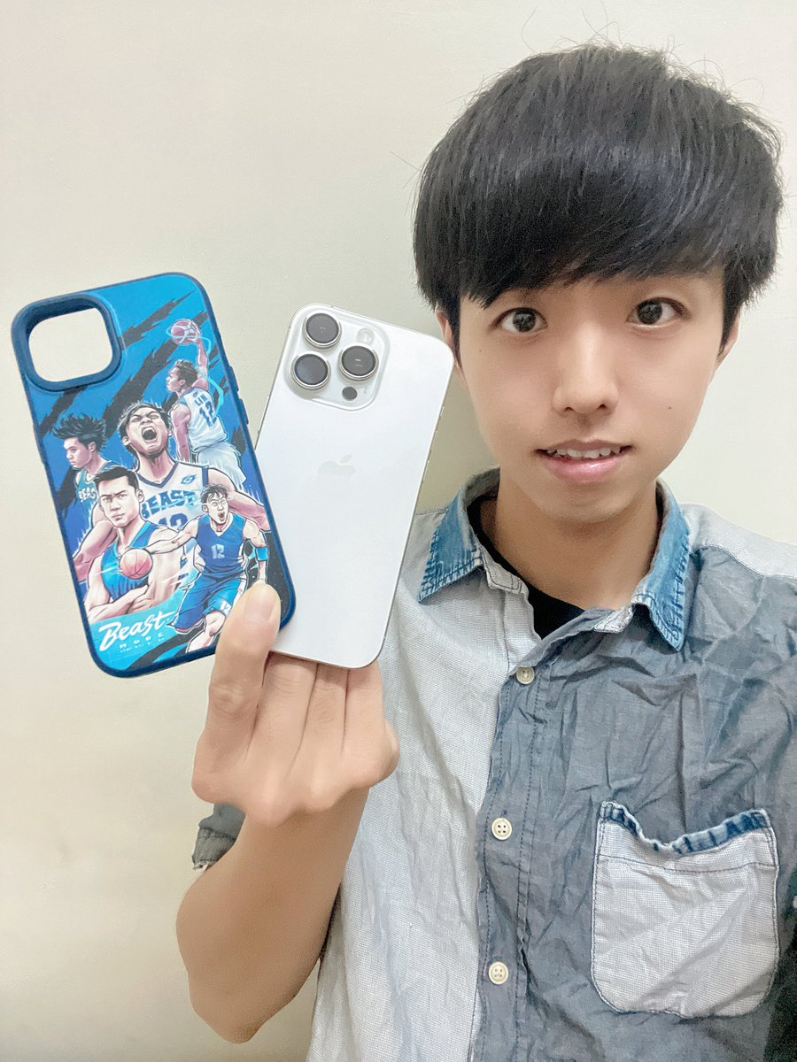 EXOL_BY_13's tweet photo. 妹妹換新銀色 #iPhone18Pro 512G🩶
先賣給我白色 #iPhone16Pro 512G🤍
再買 #手機 亮面保護貼.Type-C充電線

跟妹妹一起去 #宜蘭國民運動中心 🏋🏻
免費檢測 #體適能 可以抽 #iphone17e
還能獲得中心 #貴賓券 #摸彩券 #餐具

妹妹最近去韓國玩 帶 #零食 給我吃🍪 https://t.co/ESNXSO73qk