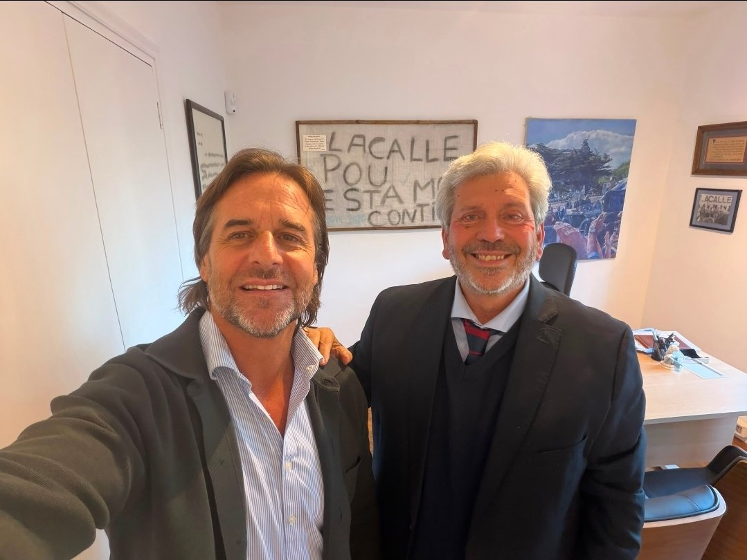 GabrielQuijano's tweet photo. Mi amigo el Arquitecto Aldo Lamorte estuvo reunido con el próximo Presidente Luis Lacalle Pou! Reunión linda y positiva! Partido Nacional y Unión Cívica por el bien del país!
Dejá un me gusta, comentarios,  un mensaje por privado y compartir! Vamos con todo! https://t.co/DI7LBMMNQt