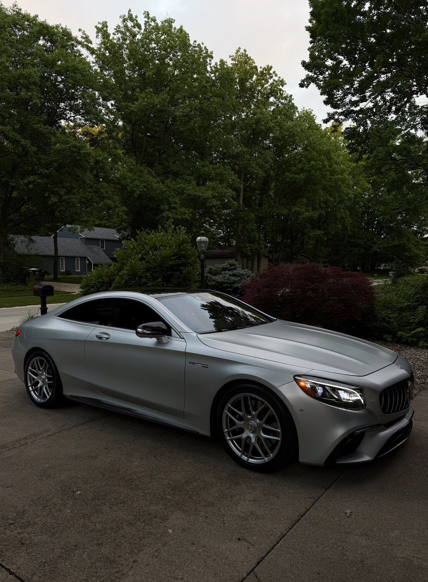 JoeW6_'s tweet photo. This time last year w my S63 coupe https://t.co/g7YjABNi3j