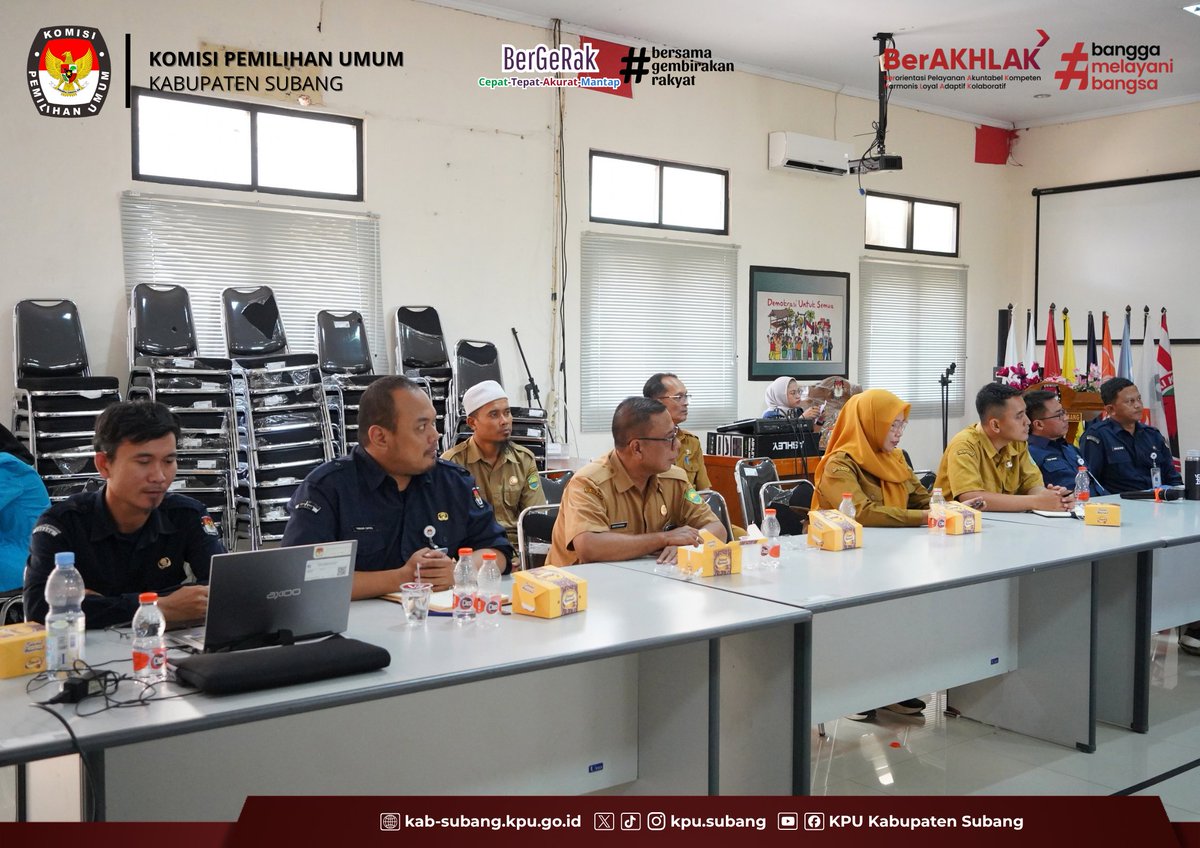 KpuSubang40202's tweet photo. #TemanPemilih, KPU Kabupaten Subang melaksanakan Rapat Koordinasi Penggantian Antar Waktu (PAW) Anggota DPRD Kabupaten Subang pada Selasa (22/09/2026), bertempat di Aula KPU Kabupaten Subang.

@KPU_ID 

#KPUMelayani https://t.co/03QckZ50nw