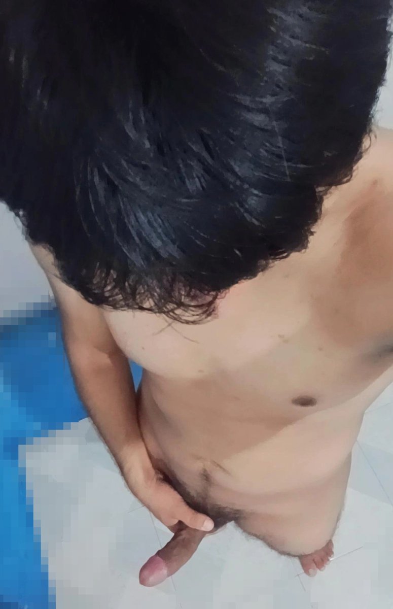 sunflores99's tweet photo. Tengo tantas ganas de que me saquen tda la leche💦💦 Like y te la pongo en la boca https://t.co/yh0IzSsdOn
