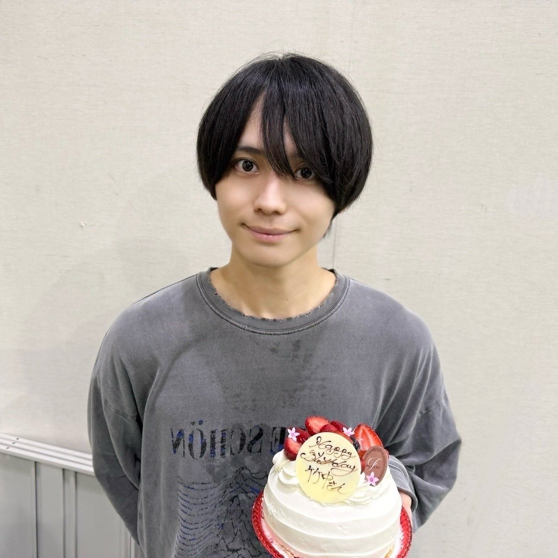 BLUELOCK_STAGE's tweet photo. 🎉🎂✨🍰🥳🎉🎂✨🍰🥳
9月22日は
#潔世一 役 #竹中凌平 さんのお誕生日！！

昨日、稽古場でお祝いしました！
竹中さんお誕生日おめでとうございます🌟

#ブルステ #ブルーロック #BLUELOCK
#エゴい
🎉🎂✨🍰🥳🎉🎂✨🍰🥳 https://t.co/BfjPBzn44h